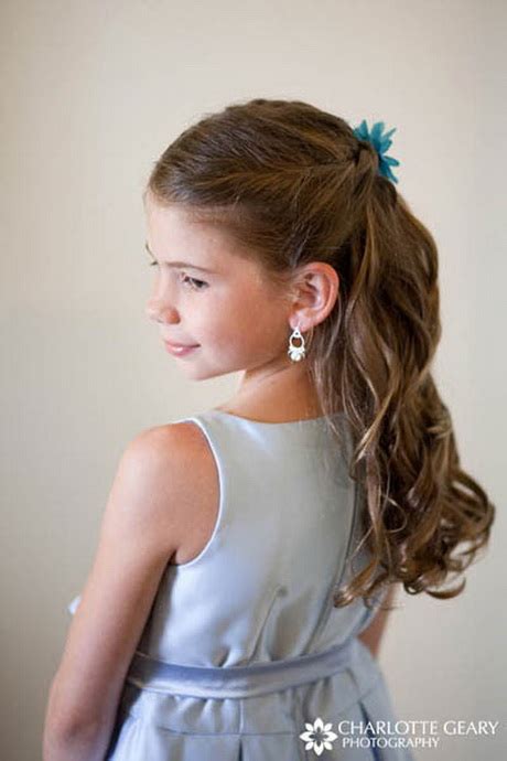 Braided flower crown if you have quite a lot of time in hand and you would like to look uniquely elite, you can try out the braided flower crown which is one of the most popular hairstyles for girls with long hair. Flower girl hairstyles for long hair
