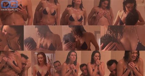 Paget Brewster Celeb Nude Celeb Nudes Photos Sexiezpicz Web Porn