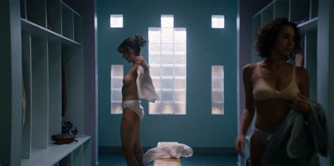 Alison Brie Betty Gilpin Etc Nude And Sexy Glow 2017 S01e01 Hd