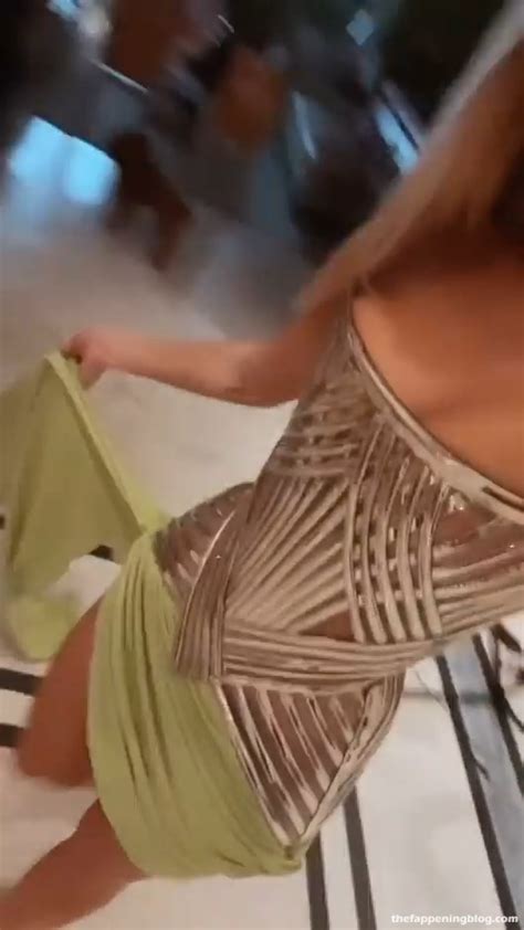 Lele Pons Flaunts Her Boobs In A See Through Dress 17 Photos Videos