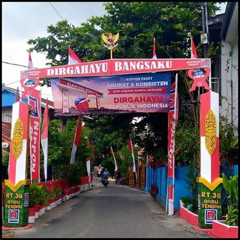 Itulah 5 dekorasi kerajinan keren 17 agustus yang busa kamu dapatkan dan buat saat perayaan hari kemerdekaan indonesia 17 agustus yang biasanya di selenggarakan 1 tahun 1 kali semoga dengan adanya artikel ini kita bisa mengingat atau. Kumpulan Contoh Gapura 17 Agustus Yang Unik Hari ...
