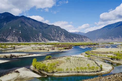Niyang River Nyingchi Attractions Transportation Tibet Tours