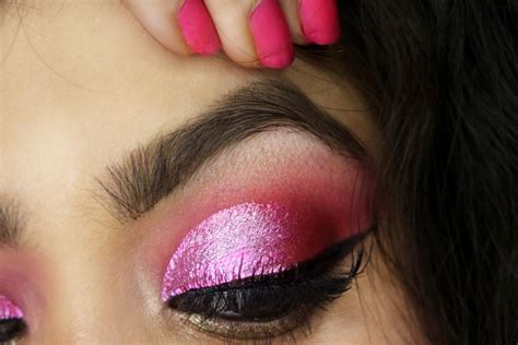 Valentines Day Easy And Quick Pink Half Cut Crease Makeup Tutorial