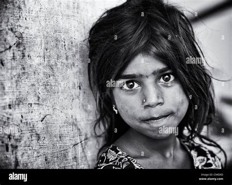 Poor Indian Nomadic Beggar Girl Black And White Stock Photo Alamy