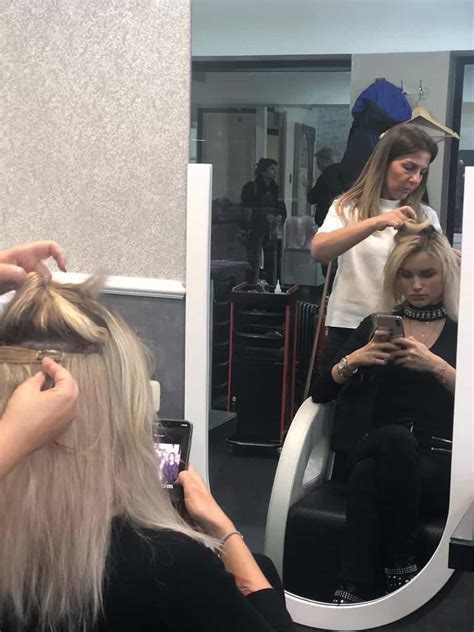 מתברר כי השרירן הפך לאב. אלכסה דול הישרדות VIP, ליהיא גרינר, מישל טרוני