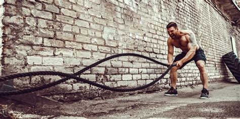 There Are Far More Ways To Use Battle Ropes Than Most People Think Heres How To Use Them To