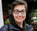 Sue Perkins Biography - Facts, Childhood, Family Life & Achievements