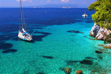 Greece, the southernmost of the countries of the balkan peninsula. Island Hopping In Greece - The Best Islands - Aspiring ...