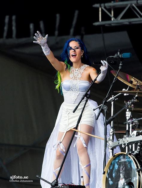 This Gown Then Alissa White Gluz Argentina Alissa White Heavy Metal Girl Women Of Rock