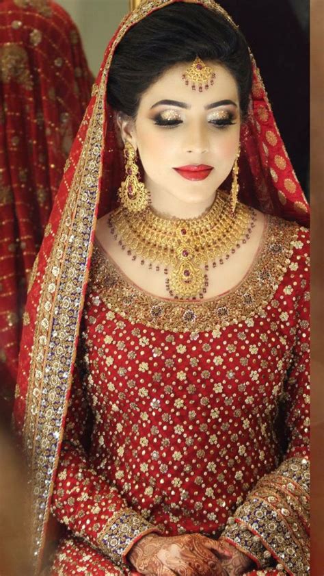 Pin By ༺afifa༻ ༻f༺ On Bridal Red And Pinks Desi Bride Indian Bridal