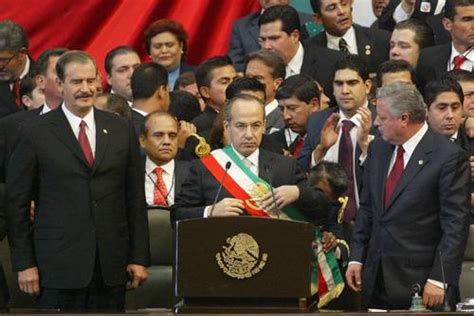 El pasado viernes, el expresidente llamó a sus seguidores a votar el próximo 6 de junio a la coalición opositora va por méxico frente al proyecto del actual presidente, andrés manuel lópez obrador, para elegir democracia en lugar de dictadura. La Jornada: Calderón es el Presidente de la violencia ...
