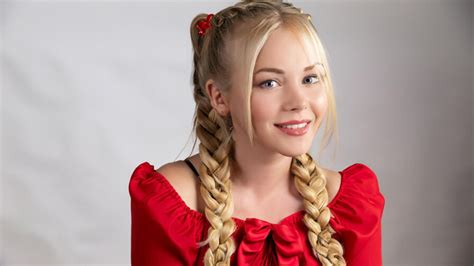 smiling blue eyed long haired lissa anne blonde model teen girl wallpaper 002 wallpaper