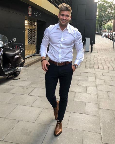 The modern professional man needs dress pants for men that do more than meet dress code standards. Style Tips for College Men: 11 Practical Tips to Look ...