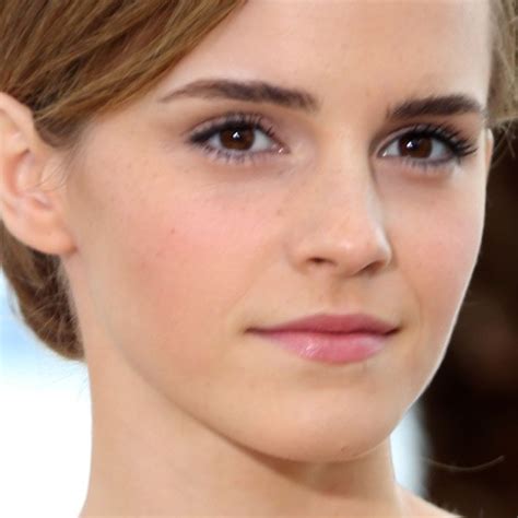 Emma Watson Makeup Nude Eyeshadow And Pink Lipstick Steal Her Style