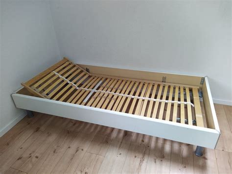 Handgefertigtes design metallbett sofa inkl. Bett inkl. Lattenrost (90cmx200cm) | Kaufen auf Ricardo
