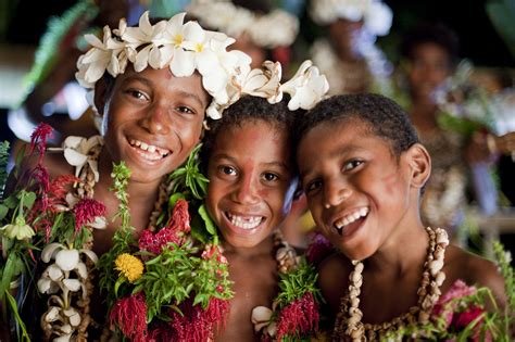 Other near neighbours are australia and solomon islands. Cultural Activities in Papua New Guinea | Resorts ...