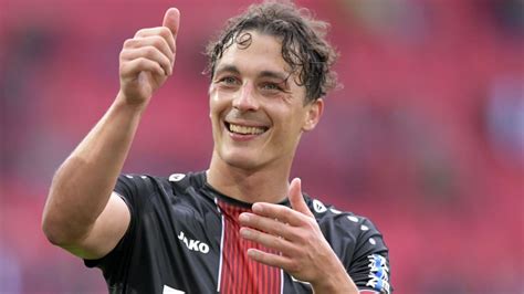 Analysis baumgartlinger anotó por primera vez en dos años después de al aprovecharse del error del portero, leopold zingerle. Leverkusen verlängert mit Julian Baumgartlinger: "Auf ihn ...