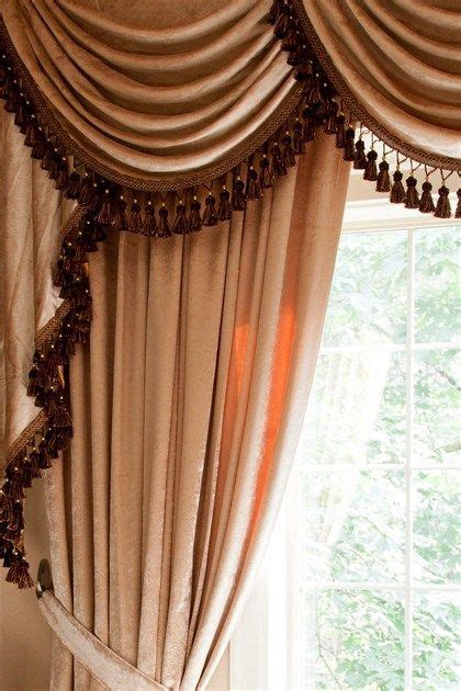 Pearl Dahlia Swags And Tails Valance Curtain Set Elegant Curtains
