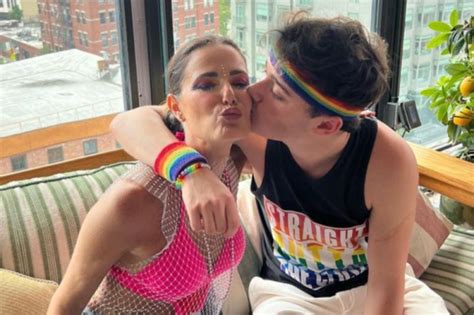 Noah Schnapp Celebrates First Pride Month With Proud Mum After Coming Out As Gay 247 News