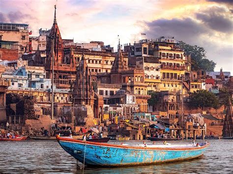 5 Most Divine & Famous Ghats In Banaras | Varanasi Ghats | Solitary