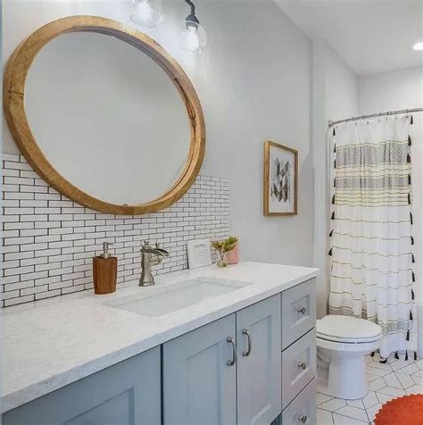 Neutral doesn't necessarily mean tan or cream. 45 Farmhouse Bathroom Decor Children - SILAHSILAH.COM ...