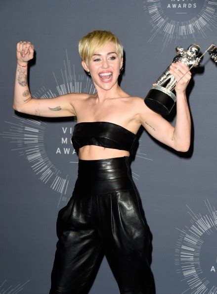 Miley Cyrus Strips Naked For V Magazine Photoshoot