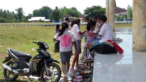 Aksi Coret Seragam Sekolah Warnai Pengumuman Kelulusan 100 Persen Smk