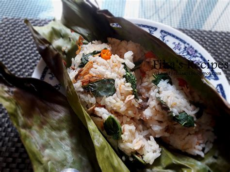Dapur kecil ku woku ikan mas. Nasi bakar ikan tongkol