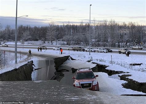 The Power Of Alaskas Earthquake Dramatic Aerial Images Show