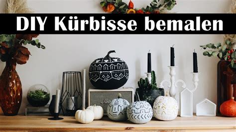 Sie sind das perfekte kaltwetterpaar, um ihr outfit zu stylen und sie warm. DIY Herbstdeko: Kürbisse bemalen | Kürbisse mit Muster ...