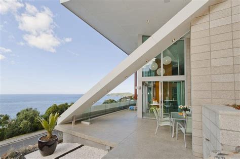 Wir zählen zu den ersten interessenten, die einen kaufvertrag unterzeichnet. Terasse zum Grillen | Haus am Meer in Neuseeland kaufen