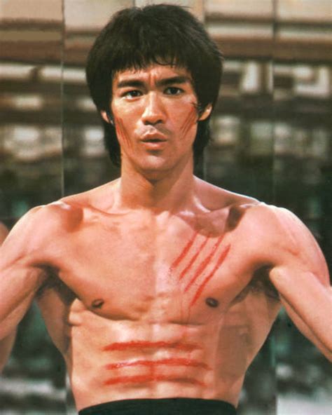 In Profile Bruce Lee Photos And Images Getty Images