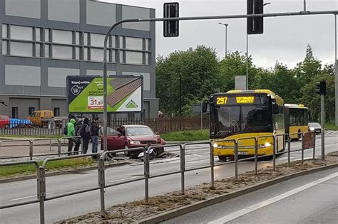 May 27, 2021 · na autostradzie a1 pomiędzy węzłami łódź północ i brzeziny doszło w nocy do zderzenia samochodu osobowego z łosiem. wypadek katowice awf - wiadomości, informacje - ESKA.pl
