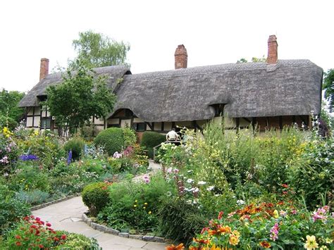 The Basics Of An English Cottage Style Garden Dengarden