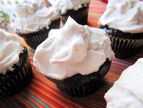 foodista recipes cooking tips  food news chocolate cupcakes  vanilla whipped cream