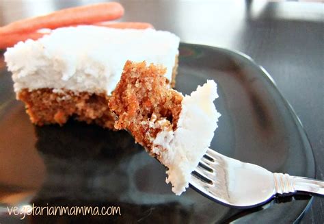 Haha loooks like the carrots like her body as well what a great place! My husband is a HUGE carrot cake fan. He recently ...