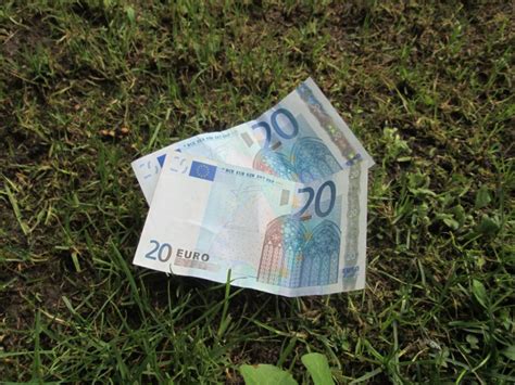 Kosten berechnen (fliesen vom profi verlegen lassen). Was kostet eine gute Picknickdecke? - Picknickdecke