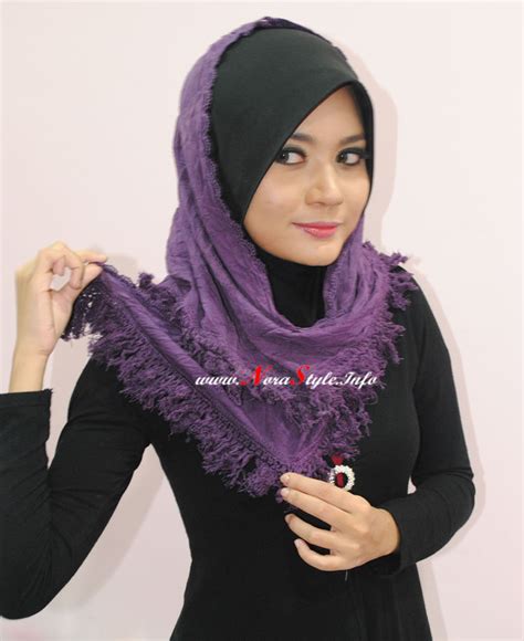 19 cara memakai hijab segi empat paling simple cantik & kekinian. Norastyle Collection: Koleksi Terkini Shawl Tudung Cotton ...