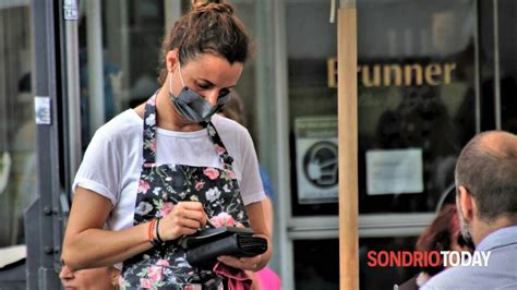 Cosa cambierebbe con la lombardia zona gialla dall'11 dicembre? Lombardia zona gialla: riaprono al pubblico bar e ...