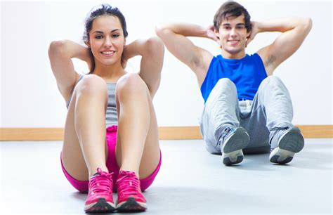 10 Ways To Score A Date At The Gym Without Looking Like A Total Creep