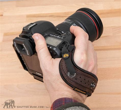 best camera strap in 2020 19 camera straps reviewed and compared best camera strap best