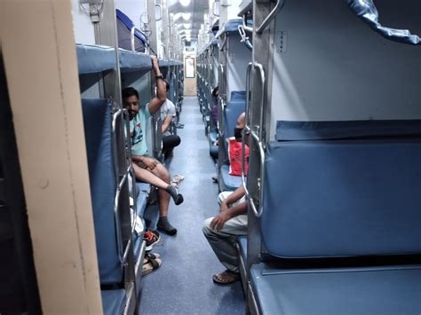 irctc indian railways special trains updates खुशखबरी 200 ट्रेनों के लिए बुकिंग आज से शुरू