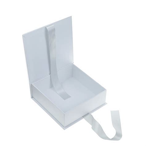 Impress your customers with these color poly bubble mailers. WHITE CARDBOARD MAILER BOXES FOR WEDDING INVITATIONS ...