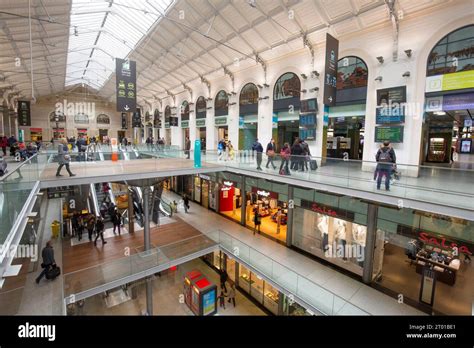 The New Shopping Centre Inside Gare Saint Lazare Paris Stock Photo Alamy