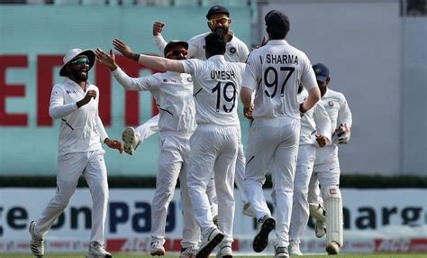Ind Vs Ban Live Cricket Score 2nd Test Pink Ball Test Day 1 India Vs