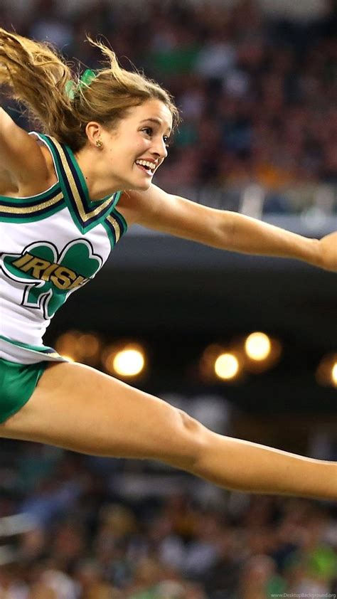 Notre Dame Fighting Irish College Football Cheerleader Wallpapers