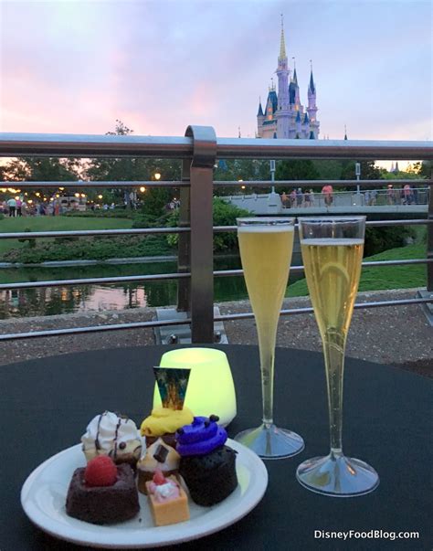 Review Happily Ever After Fireworks Dessert Party In Magic Kingdom