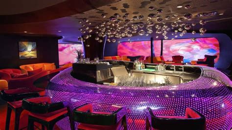 This app is focused on movies everything is customized well and find your desired content is even better either you can use category or year to find movies. TOP 10 EVERYTHING: Top 10 Most Luxurious Movie Theatres in ...