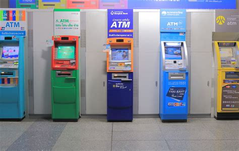 Is It Better To Use An Atm Or Money Exchange Service While Abroad