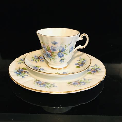 Royal Grafton English Bone China Made In England Cup And Saucer Home